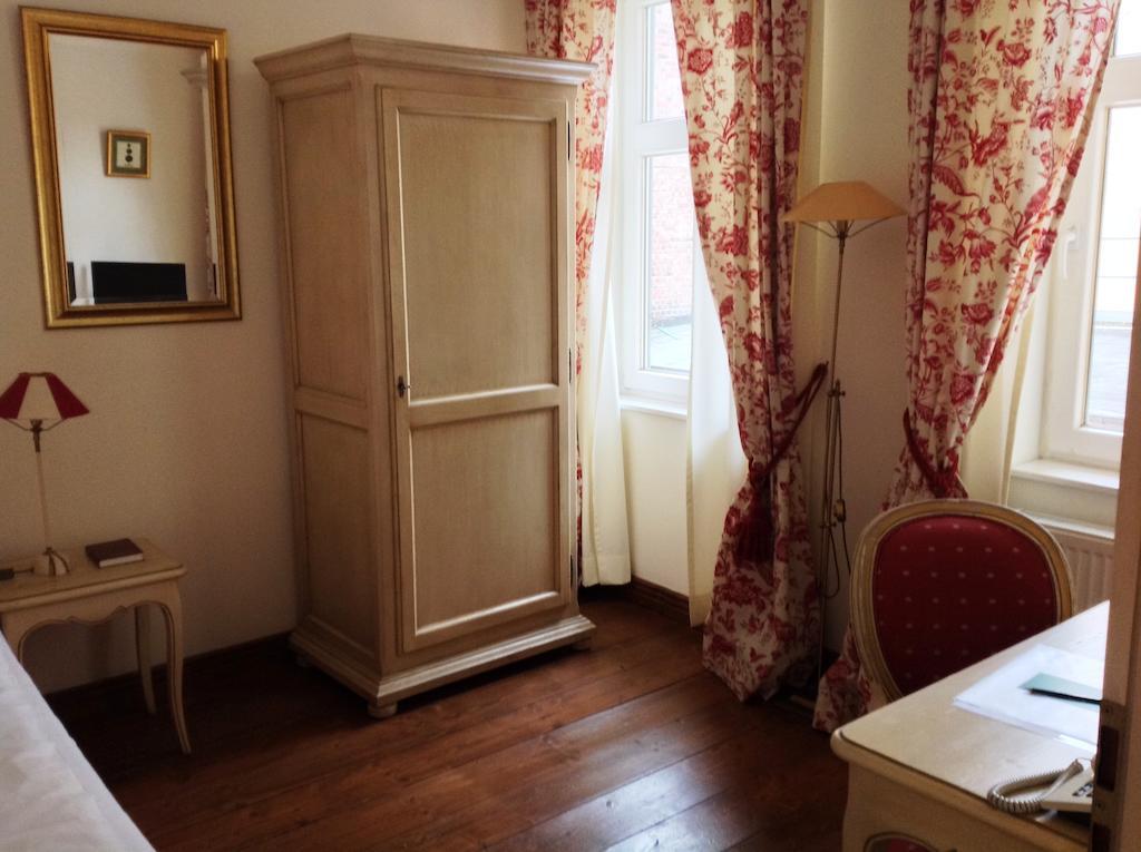 Hotel Adler รูโดลชตัดท์ ห้อง รูปภาพ